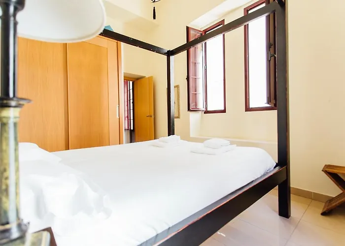 Bright And Central- 2Bd 1Bth- Malhara