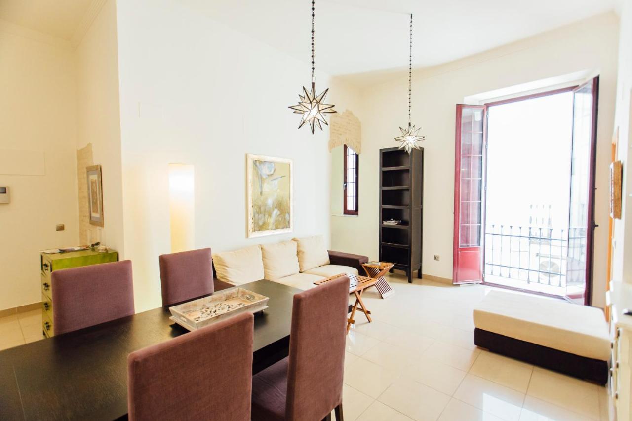 Bright And Central- 2bd 1bth- Malhara Apartment